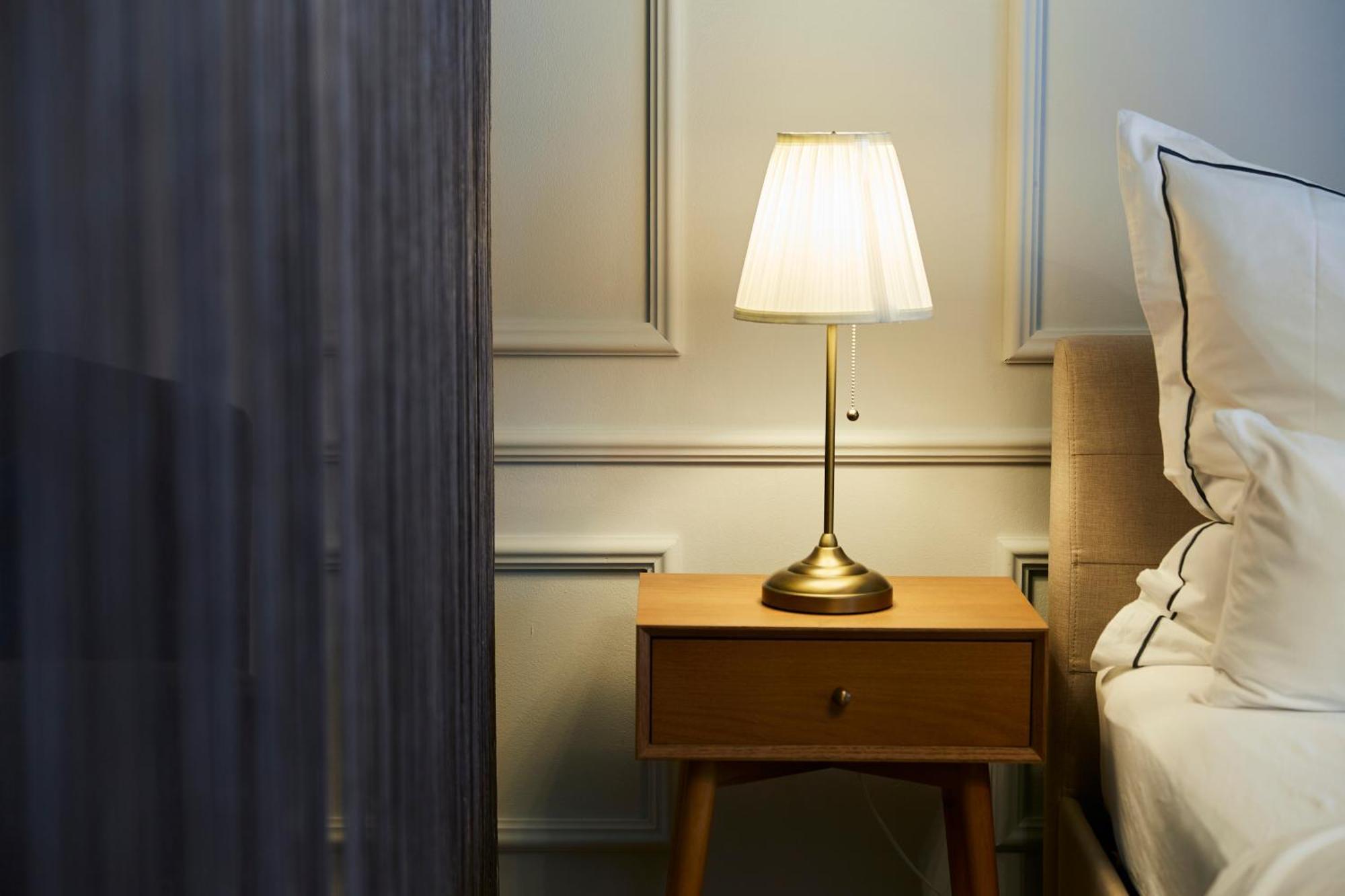 R B Apartment Am Airport Hamburg - 1-4 Personen - Kueche - Smart Tv - Waschmaschine - Perfekt Fuer Geschaeftsreisende Oder Familien Buitenkant foto